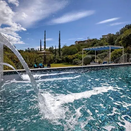 3bed , Heated Swimming Pool , Mountain Views * Kouklia