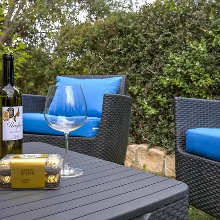 3bed , Heated Swimming Pool , Mountain Views