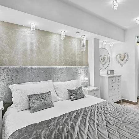 3bed , Heated Swimming Pool , Mountain Views Apartamento *