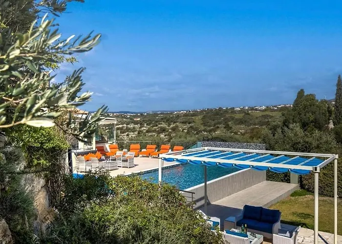 3bed , Heated Swimming Pool , Mountain Views アパート *