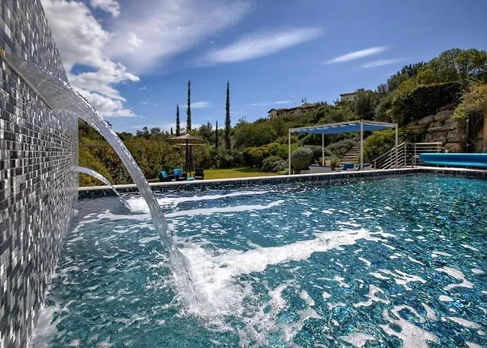 3bed , Heated Swimming Pool , Mountain Views * クークリア