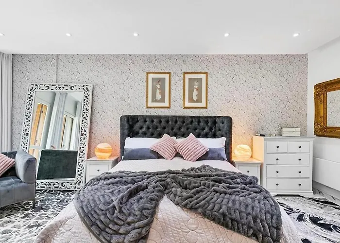 アパート 3bed , Heated Swimming Pool , Mountain Views *