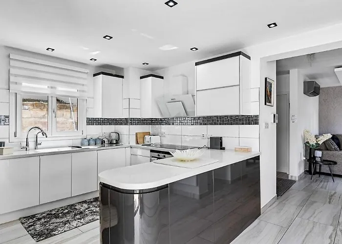 3bed , Heated Swimming Pool , Mountain Views アパート クークリア