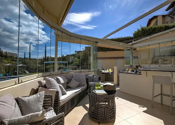 3bed , Heated Swimming Pool , Mountain Views * クークリア